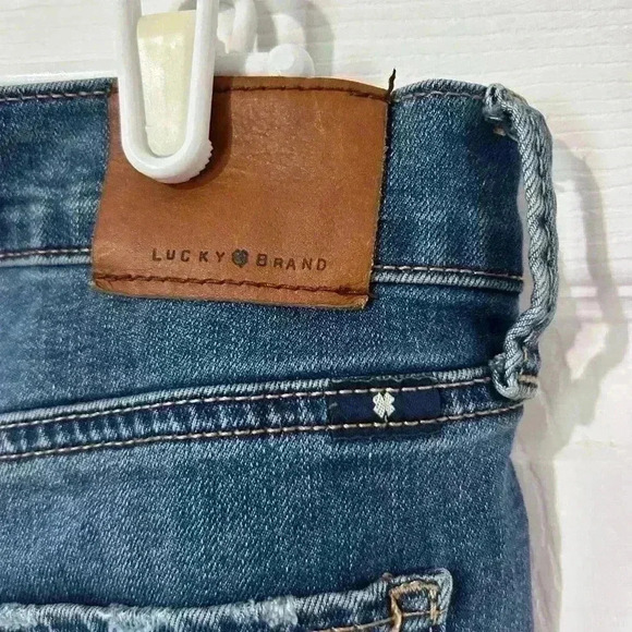 Lucky Brand Brooke Skinny Jean. Size 6/28. Medium wash denim. - Picture 11 of 11